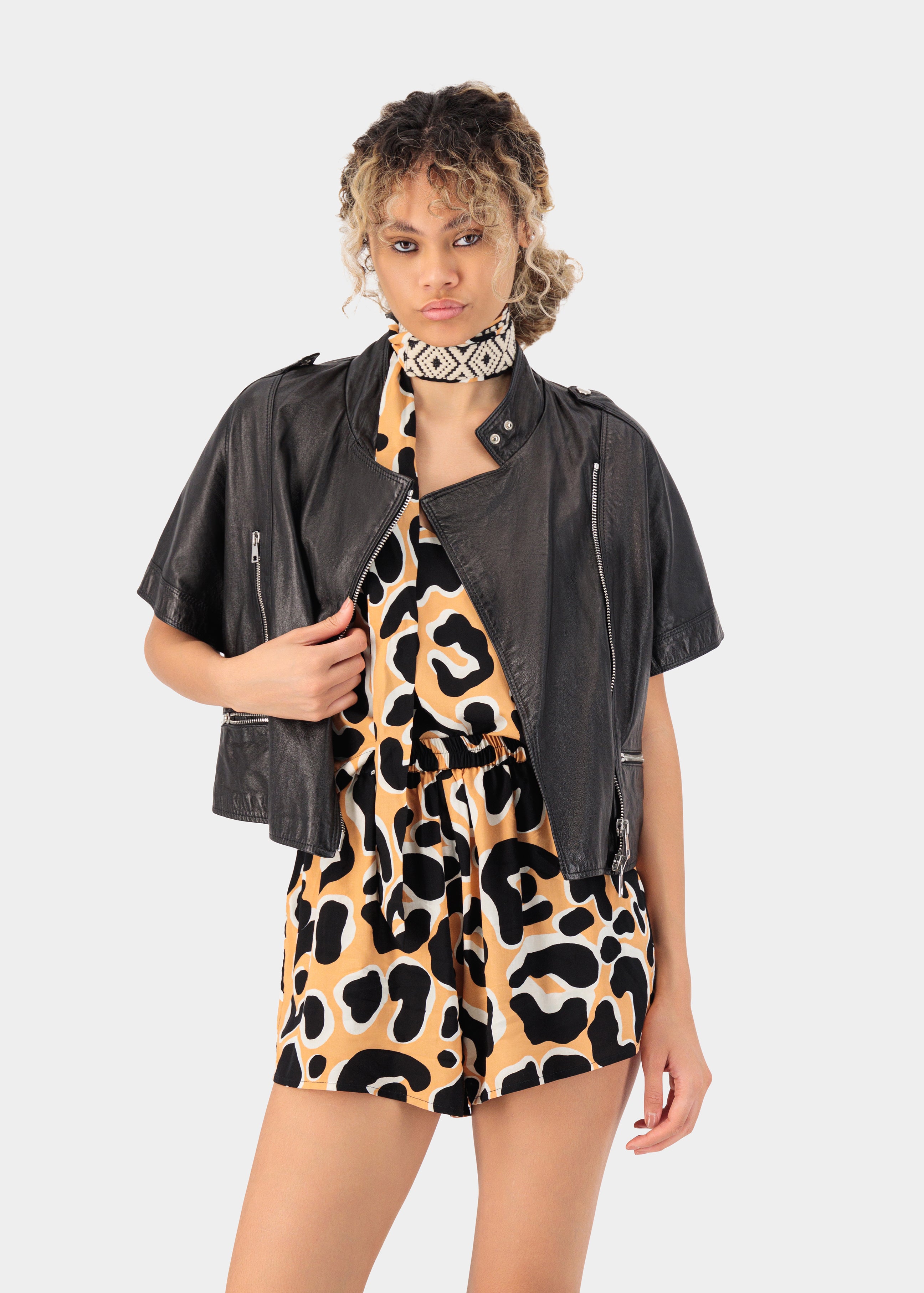 Roar Shorts set