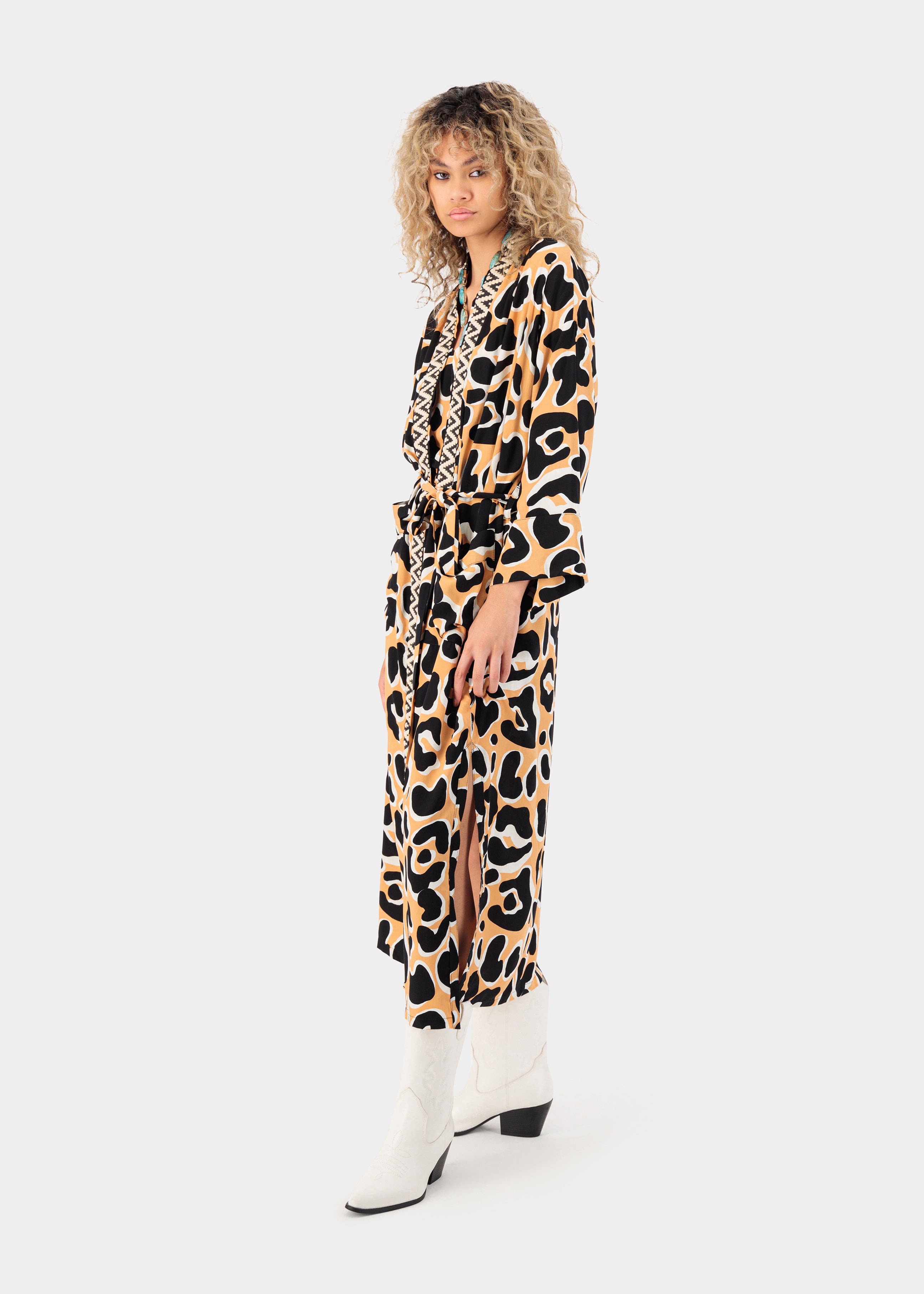Roar away  Kimono X Kaleidoscope