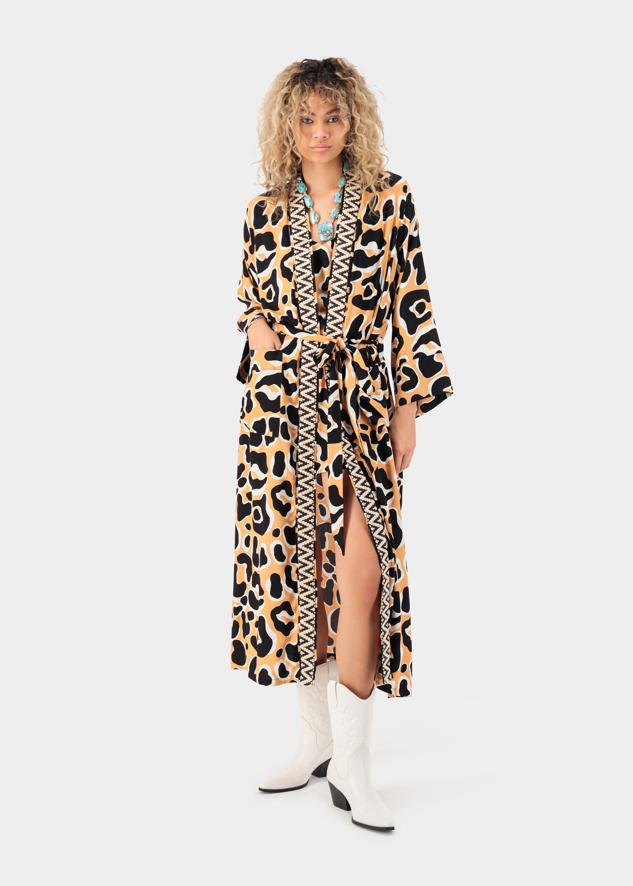 Roar away  Kimono X Kaleidoscope