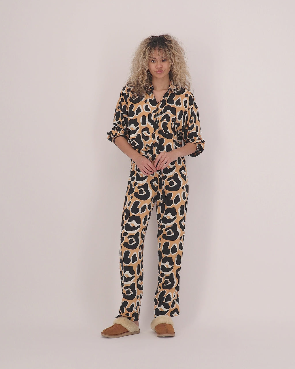 Roar Pants Set